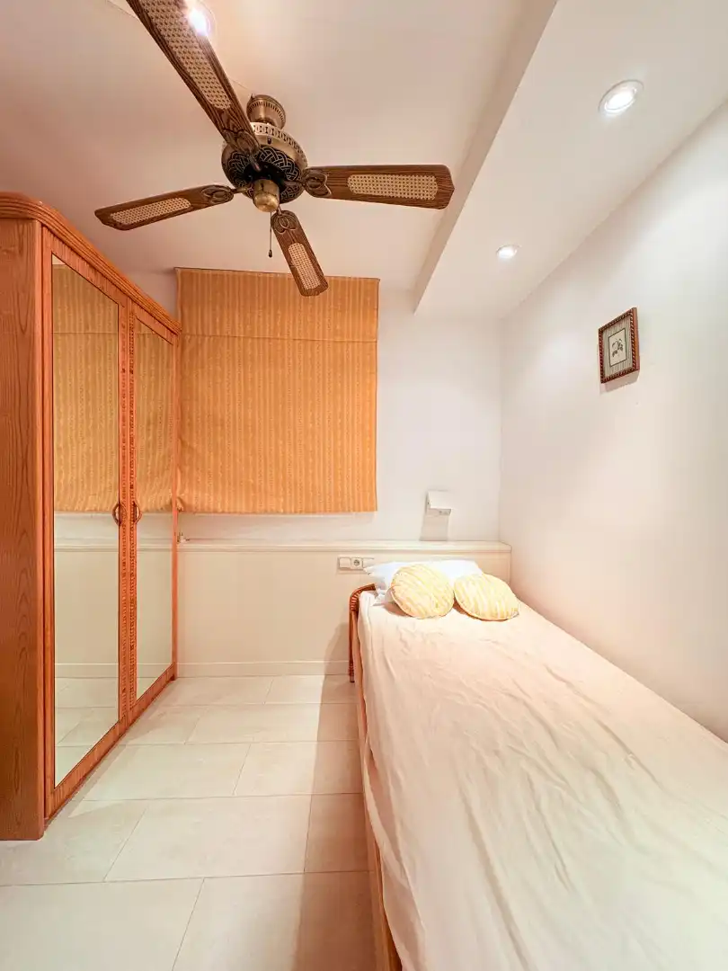 Habitación de Dúplex en venta en Torredembarra con Aire acondicionado, Terraza y Horno