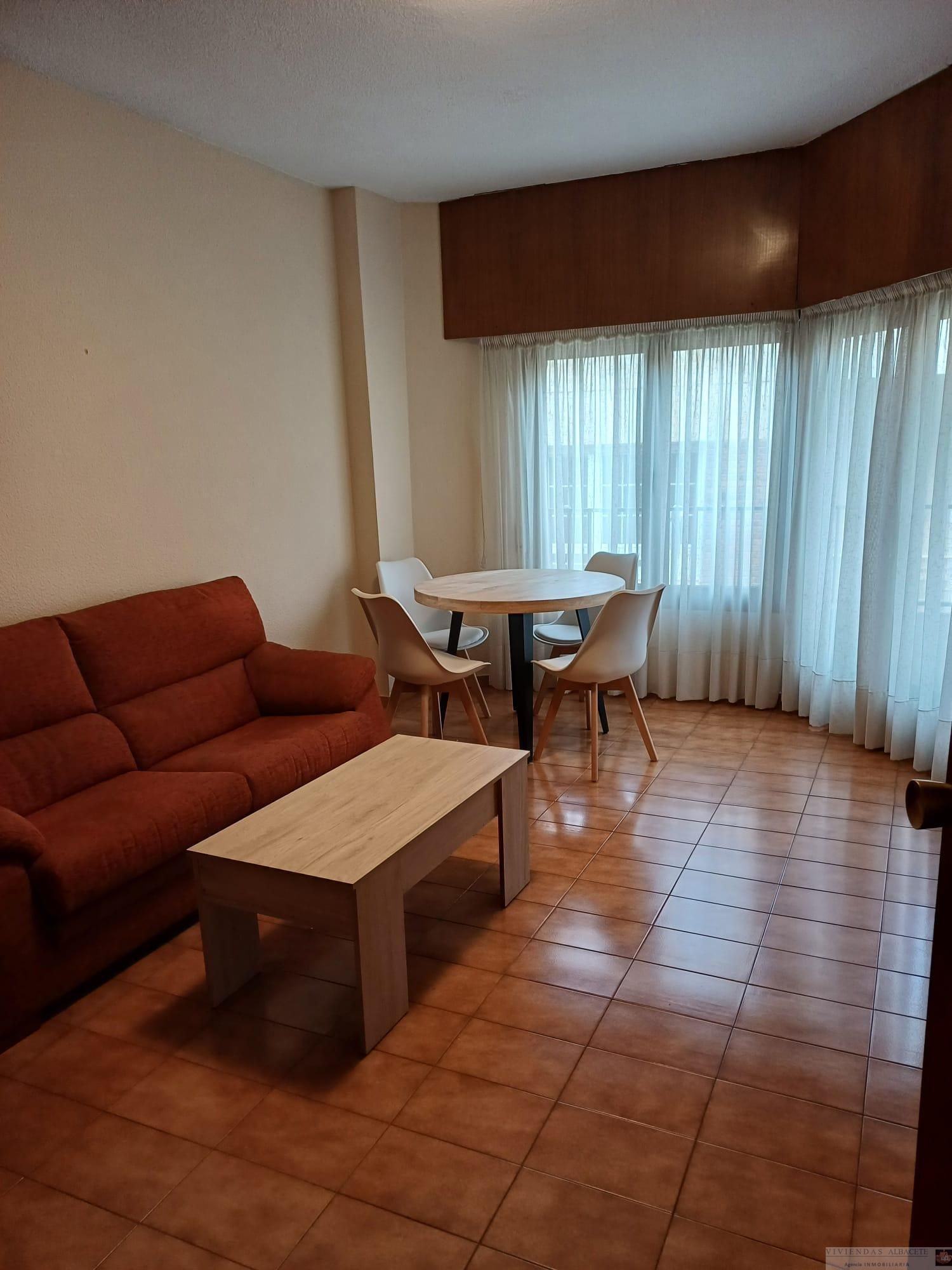 Apartamento de alquiler en Centro
