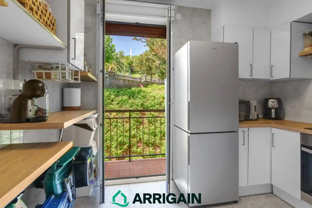Cocina de Piso en venta en Pasaia con Calefacción y Balcón