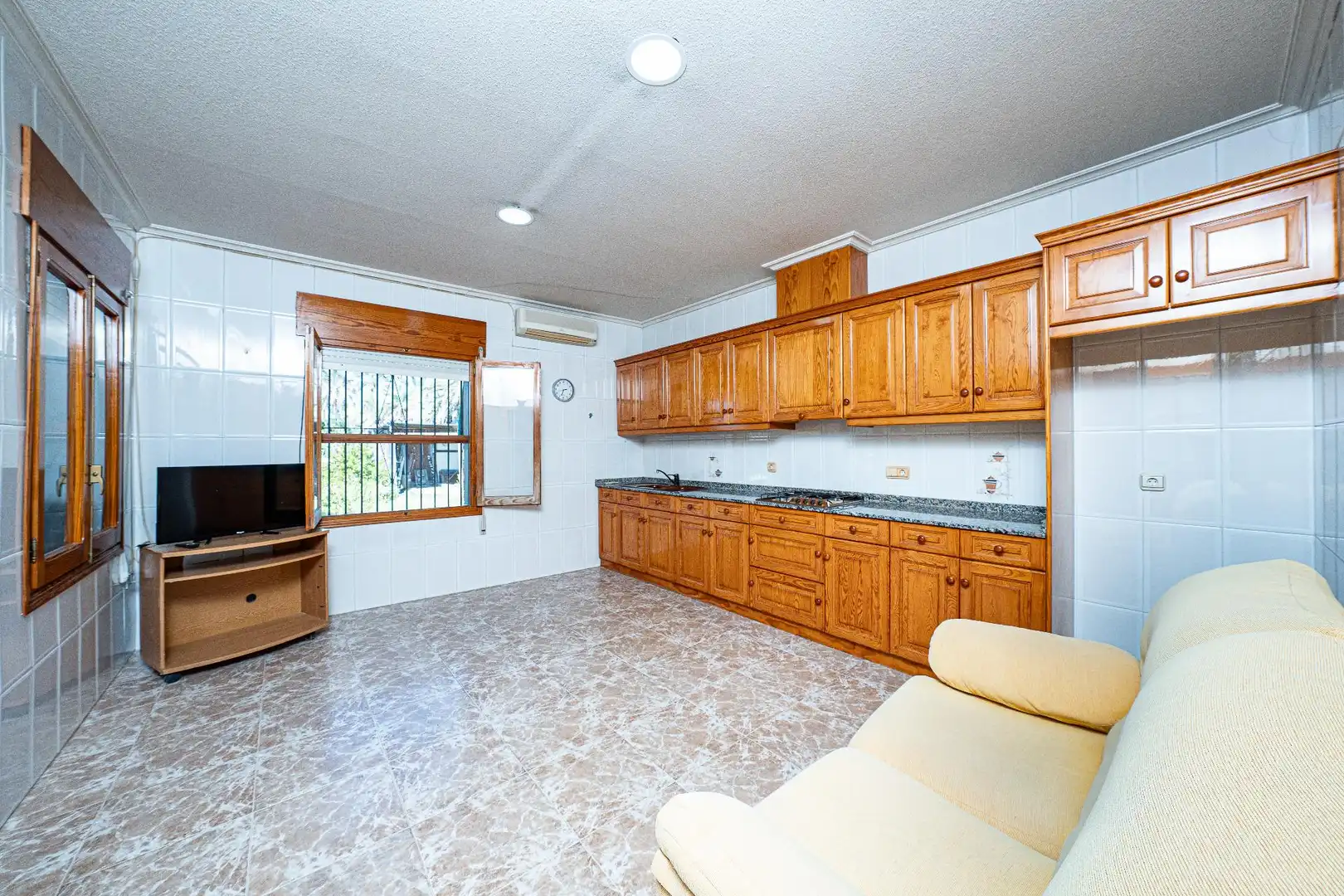 Cocina de Casa o chalet en venta en Elche / Elx con Aire acondicionado, Jardín privado y Terraza
