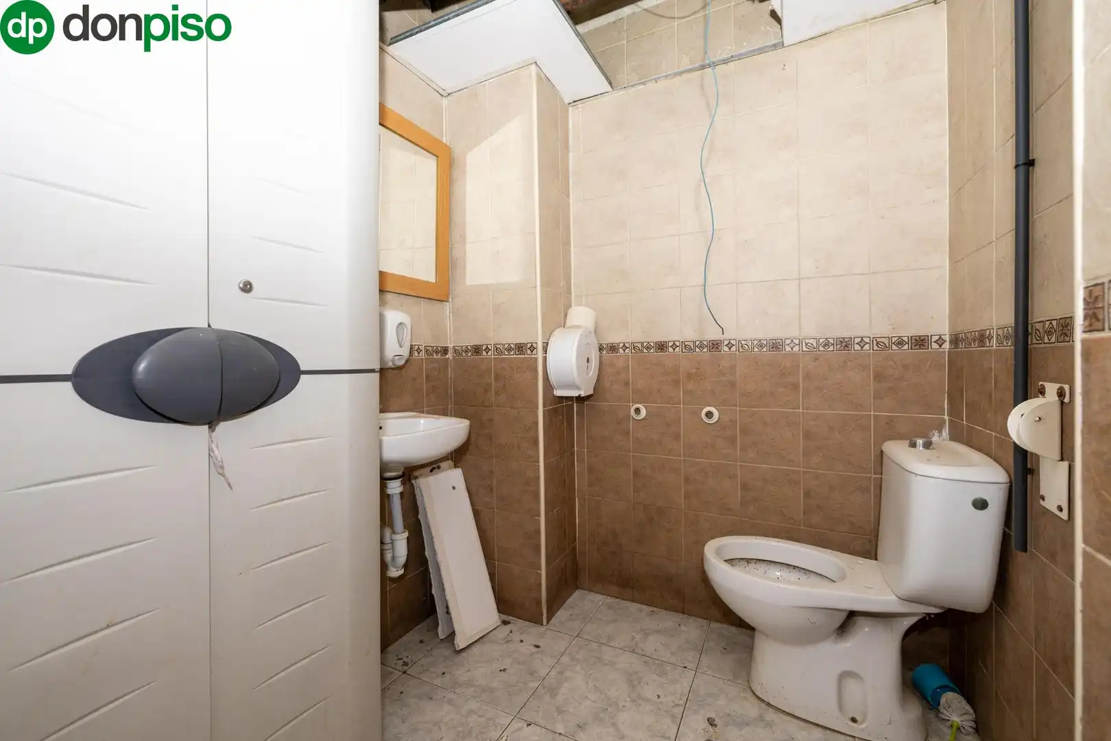 Local en venta en Avenida Avenida Juan Pablo II, 92, Joaquina Eguaras