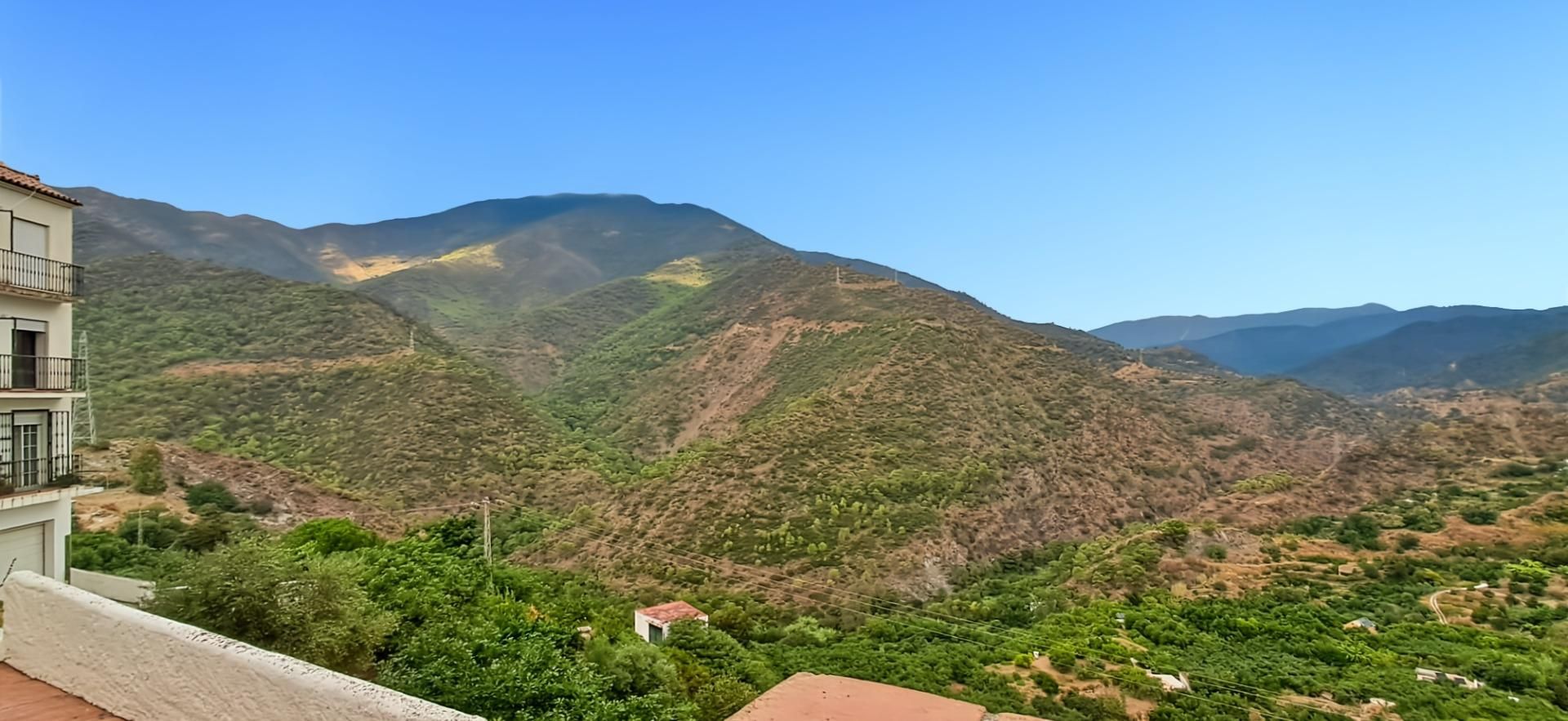 Vista exterior de Casa o chalet en venta en Istán