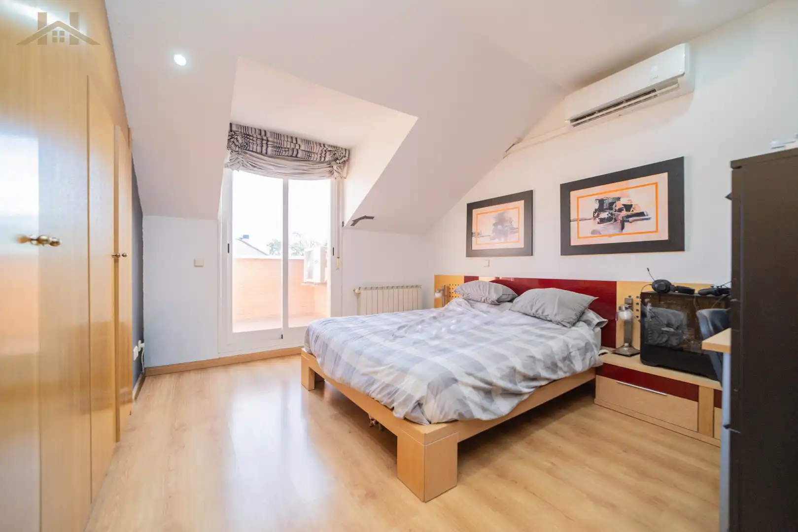 Habitación de Casa adosada en venta en Leganés con Aire acondicionado, Calefacción y Jardín privado