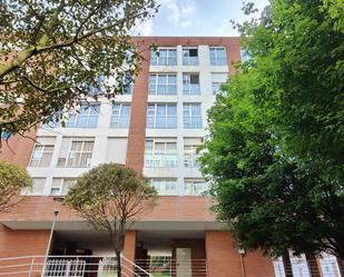 Vista exterior de Pis en venda en Gijón  amb Calefacció, Jardí privat i Parquet