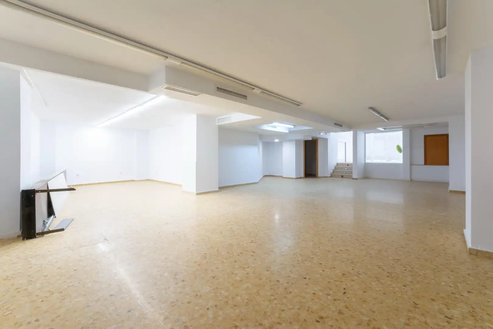 Business premises for sale in Avenida MARQUES DE CAMPO 9, imagen 25