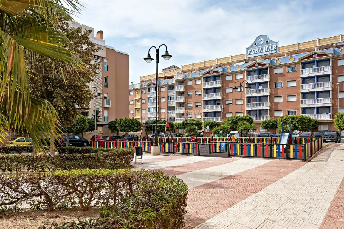 Vista exterior de Piso en venta en Roquetas de Mar con Aire acondicionado, Calefacción y Terraza