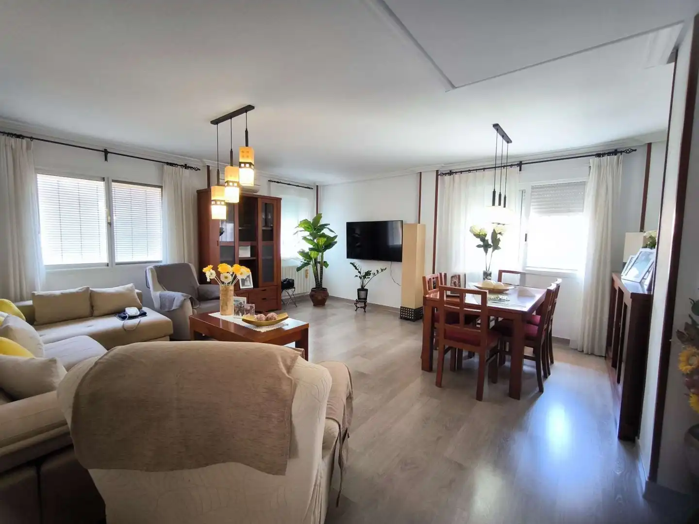 Sala de estar de Casa o chalet en venta en La Nucia con Aire acondicionado, Calefacción y Jardín privado