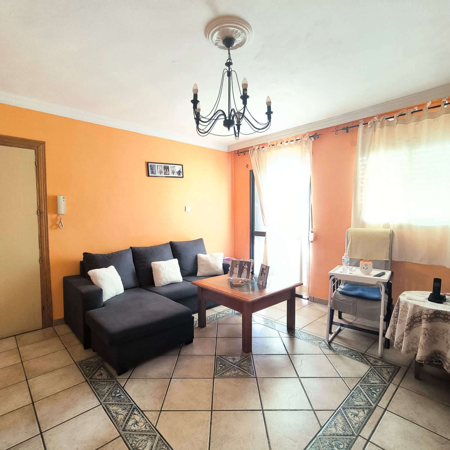 Sala d'estar de Pis en venda en San Roque amb Moblat