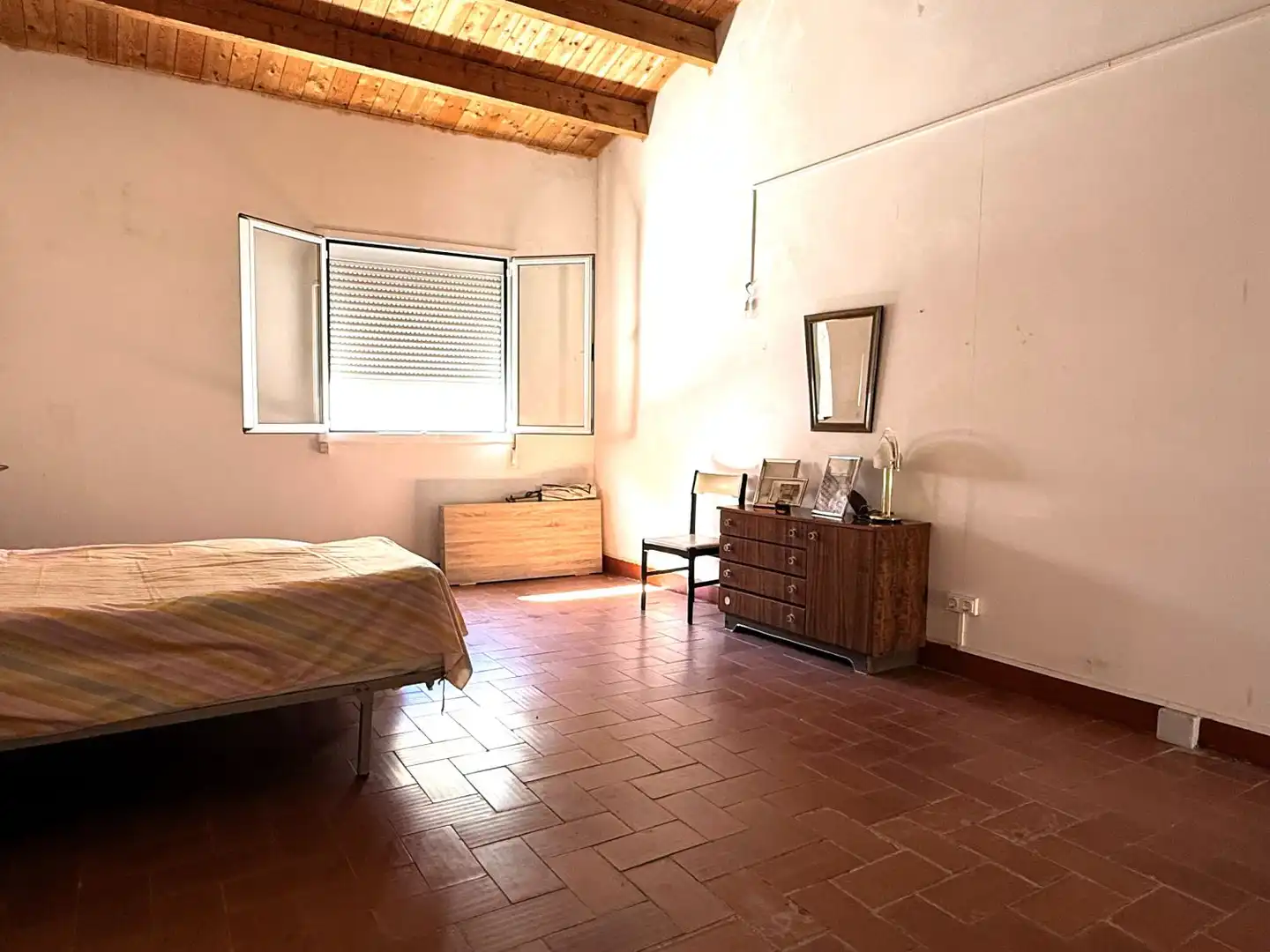 Dormitori de Casa o xalet en venda en Sant Boi de Llobregat amb Aire condicionat, Terrassa i Traster