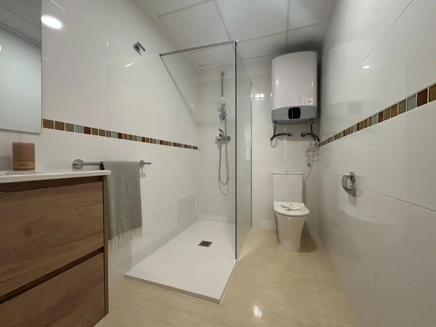 Badezimmer von Wohnungen zur Miete in Burriana / Borriana mit Klimaanlage, Heizung und Möbliert