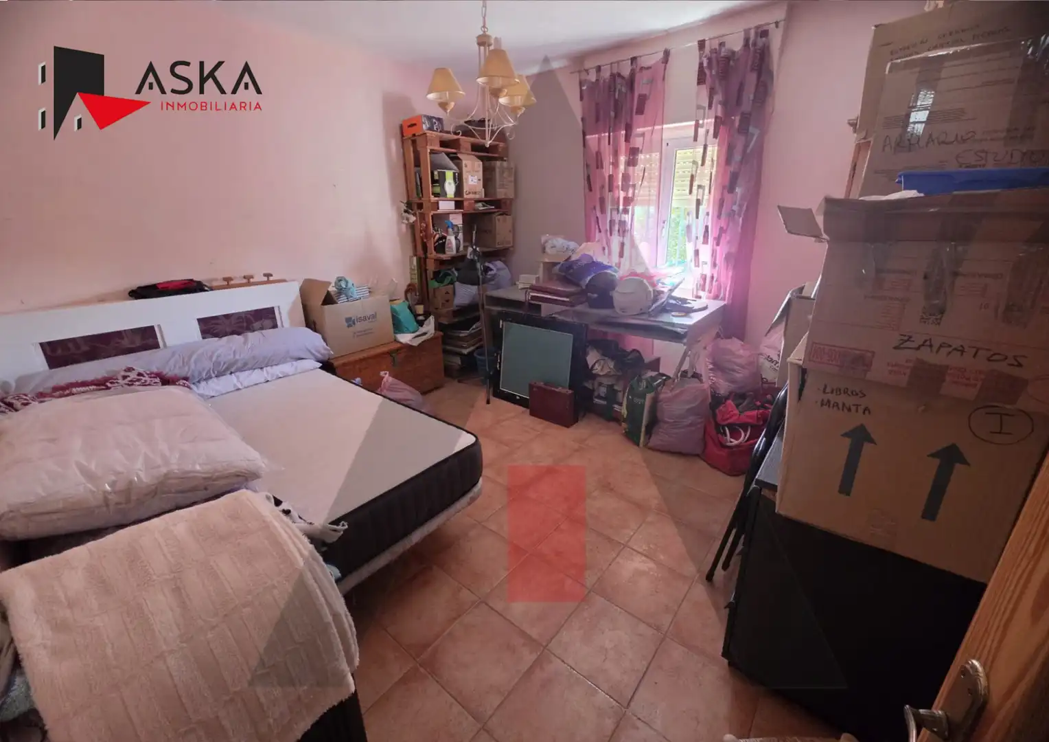 Habitación de Casa o chalet en venta en Torrent con Calefacción, Terraza y Trastero