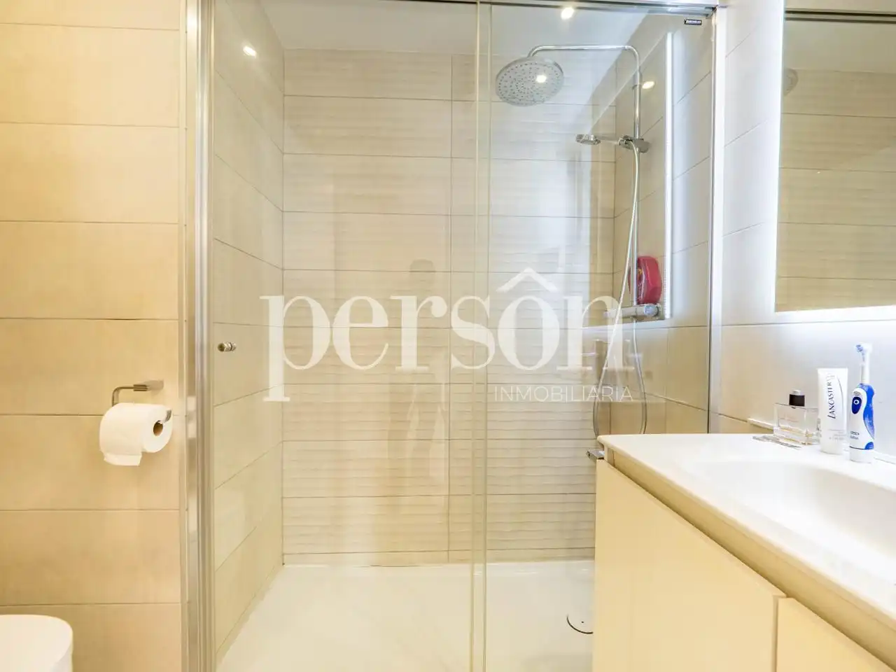 Baño de Piso en venta en Valencia con Aire acondicionado, Calefacción y Balcón