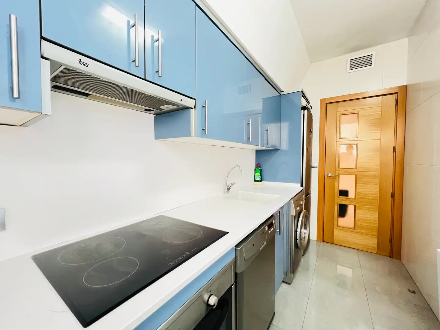 Kitchen of Flat for sale in Zaragoza  with Air Conditioner, Heating and Parquet flooring
