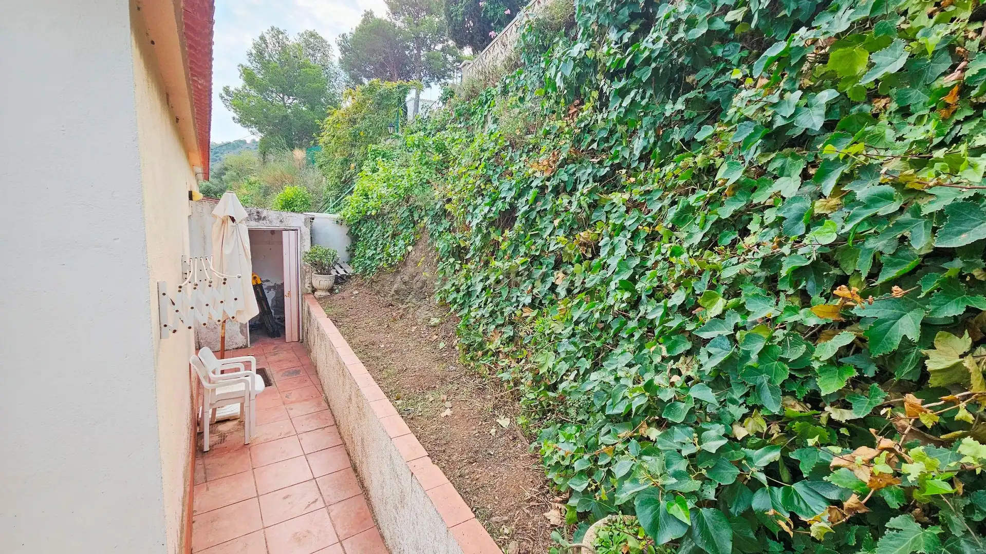 Garden of Apartments for sale in Colera  with Oven and Washing machine
