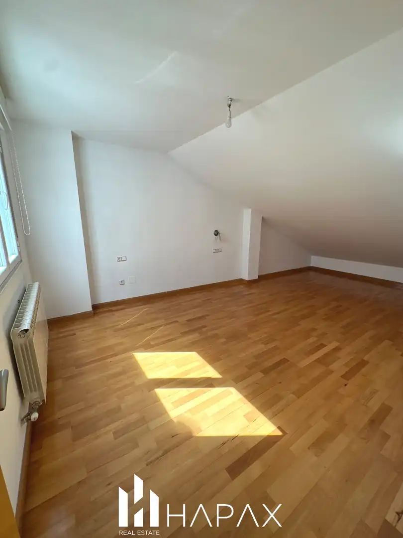 Piso en venta en Villares de la Reina con Calefacción