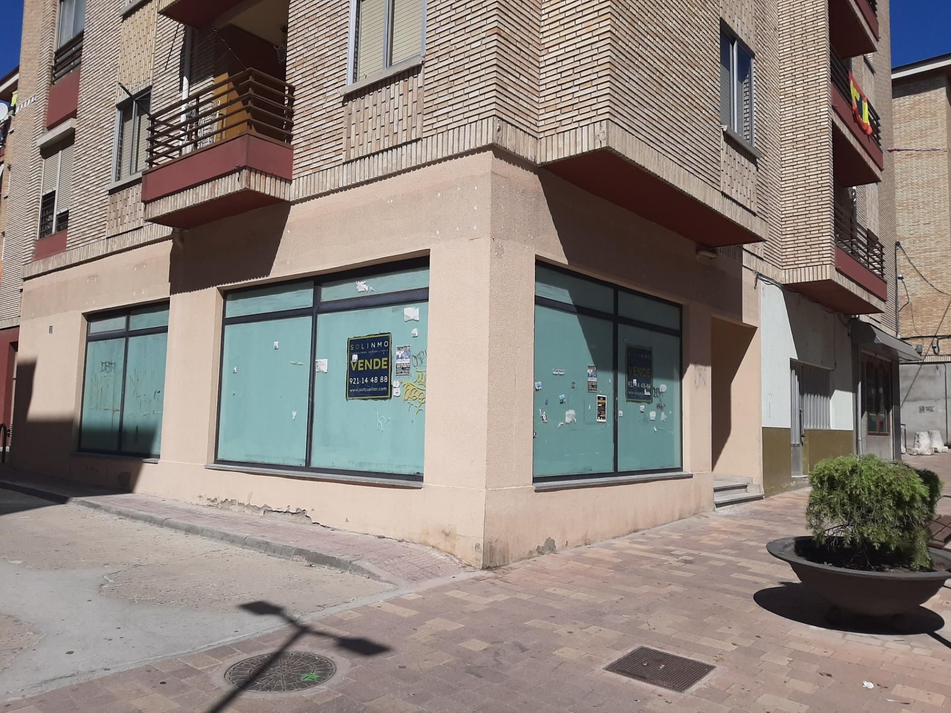 Local en venta en Cuéllar con Aire acondicionado