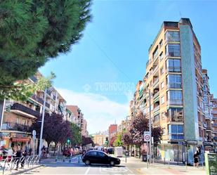 Vista exterior de Pis en venda en Móstoles amb Calefacció, Parquet i Terrassa