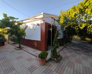 Vista exterior de Casa o xalet en venda en Mérida amb Traster i Piscina