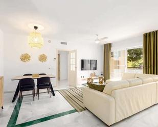 Sala d'estar de Apartament per a compartir en Marbella amb Terrassa
