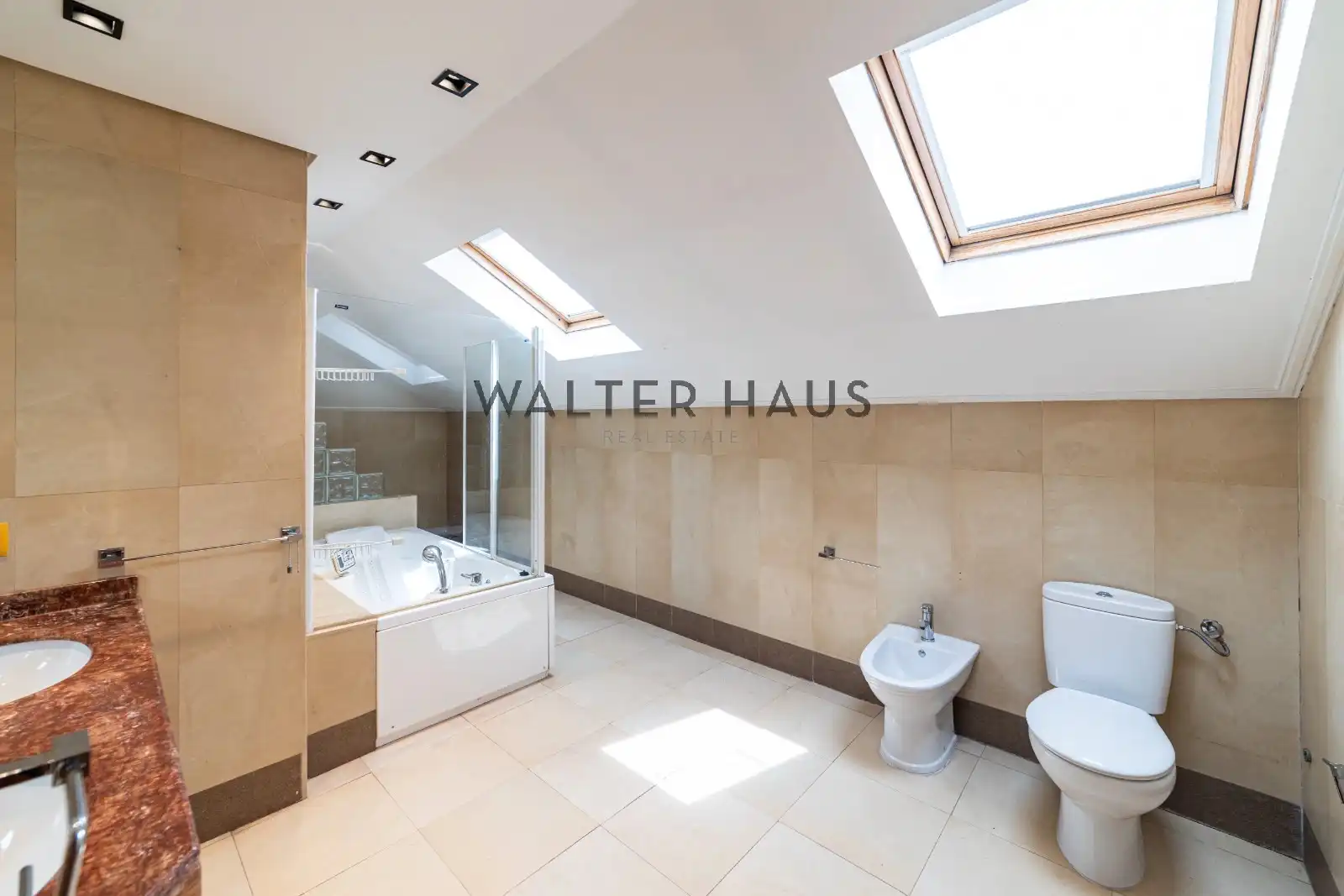 Baño de Casa o chalet en venta en Madrid con Aire acondicionado, Jardín privado y Terraza