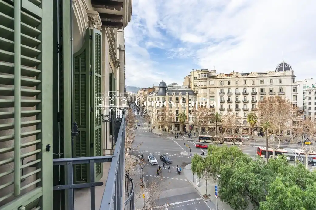 Außenansicht von Maisonette zum Verkauf in Barcelona mit Heizung, Terrasse und Abstellraum