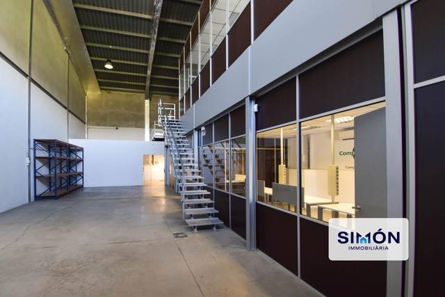 Nave industrial en Alquiler en Fonts dels Capellans - Sagrada Família