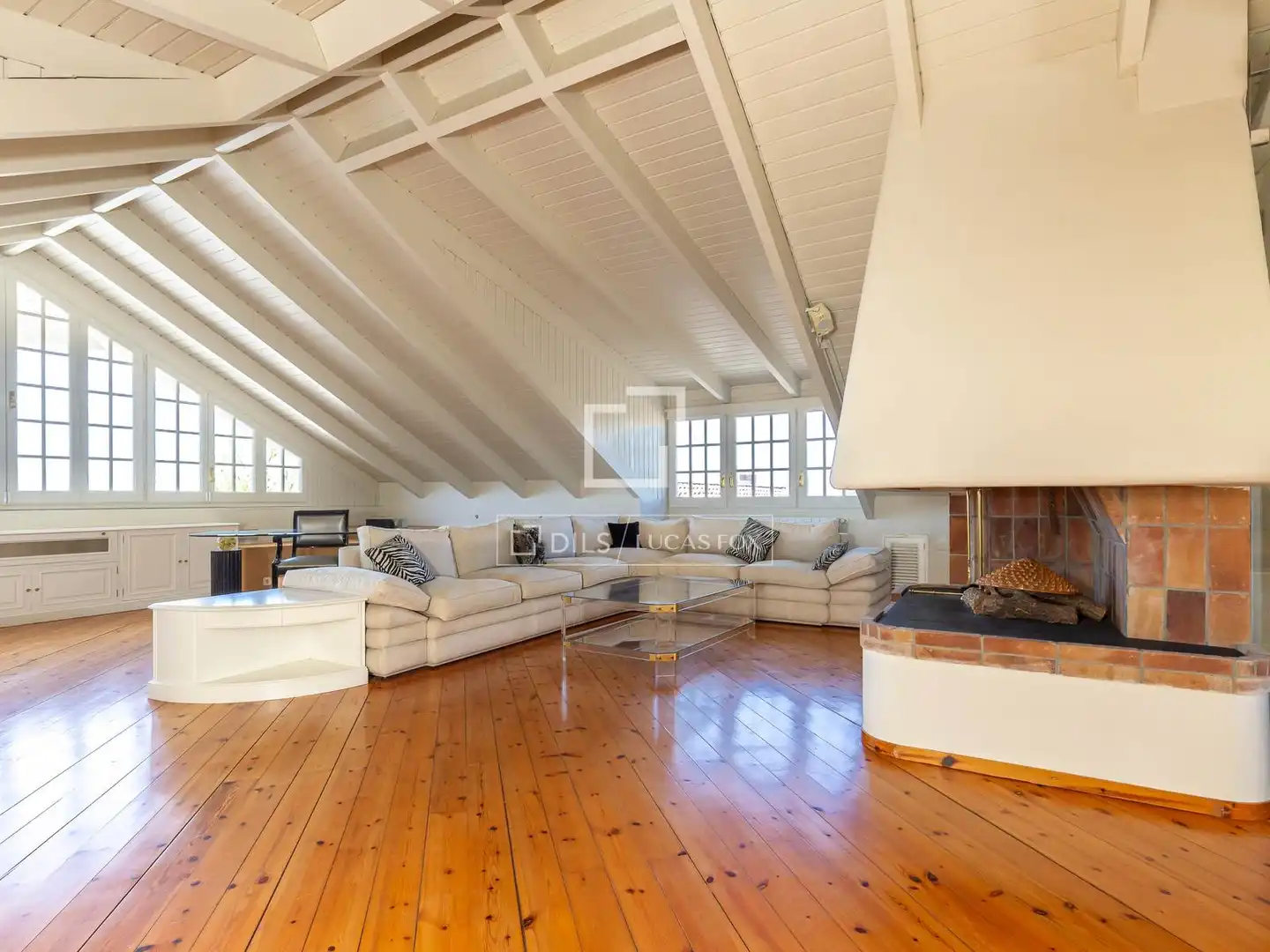 Sala d'estar de Casa o xalet en venda en Sant Just Desvern amb Aire condicionat, Calefacció i Jardí privat