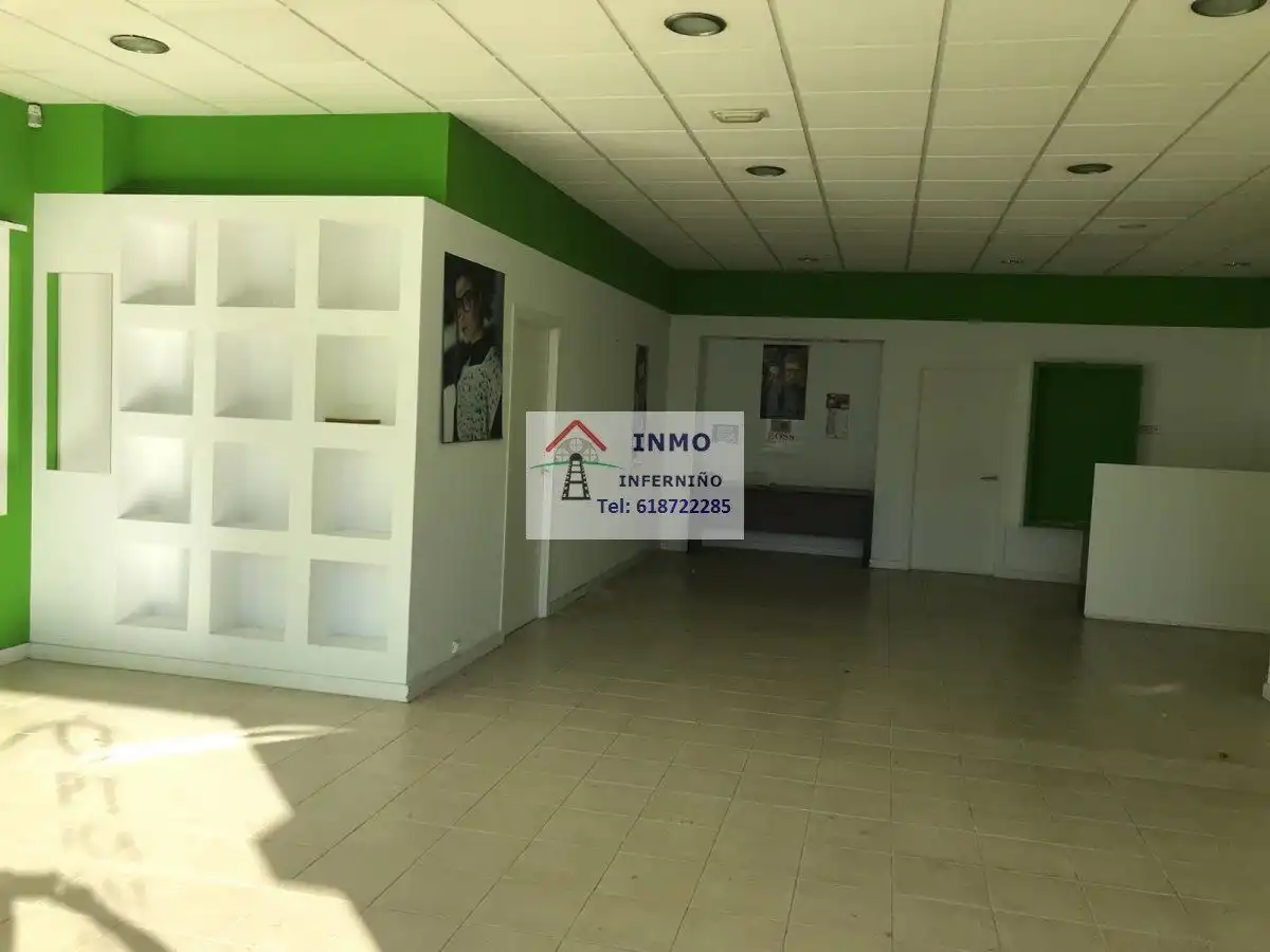 Business premises to rent in A Malata - Catabois - Ciudad Jardín, imagen 2