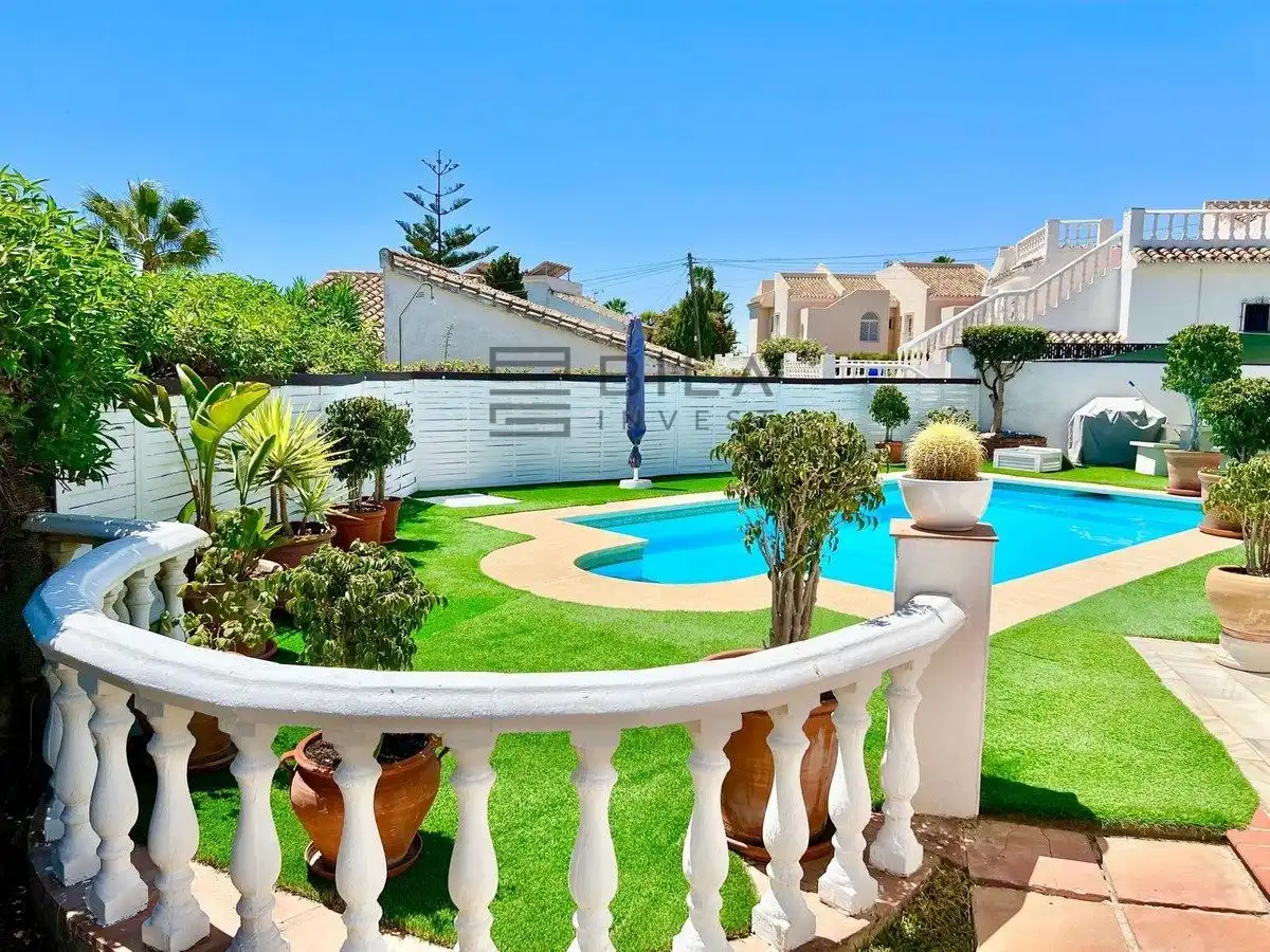 Villa con piscina in vendita a El Faro, imagen 5