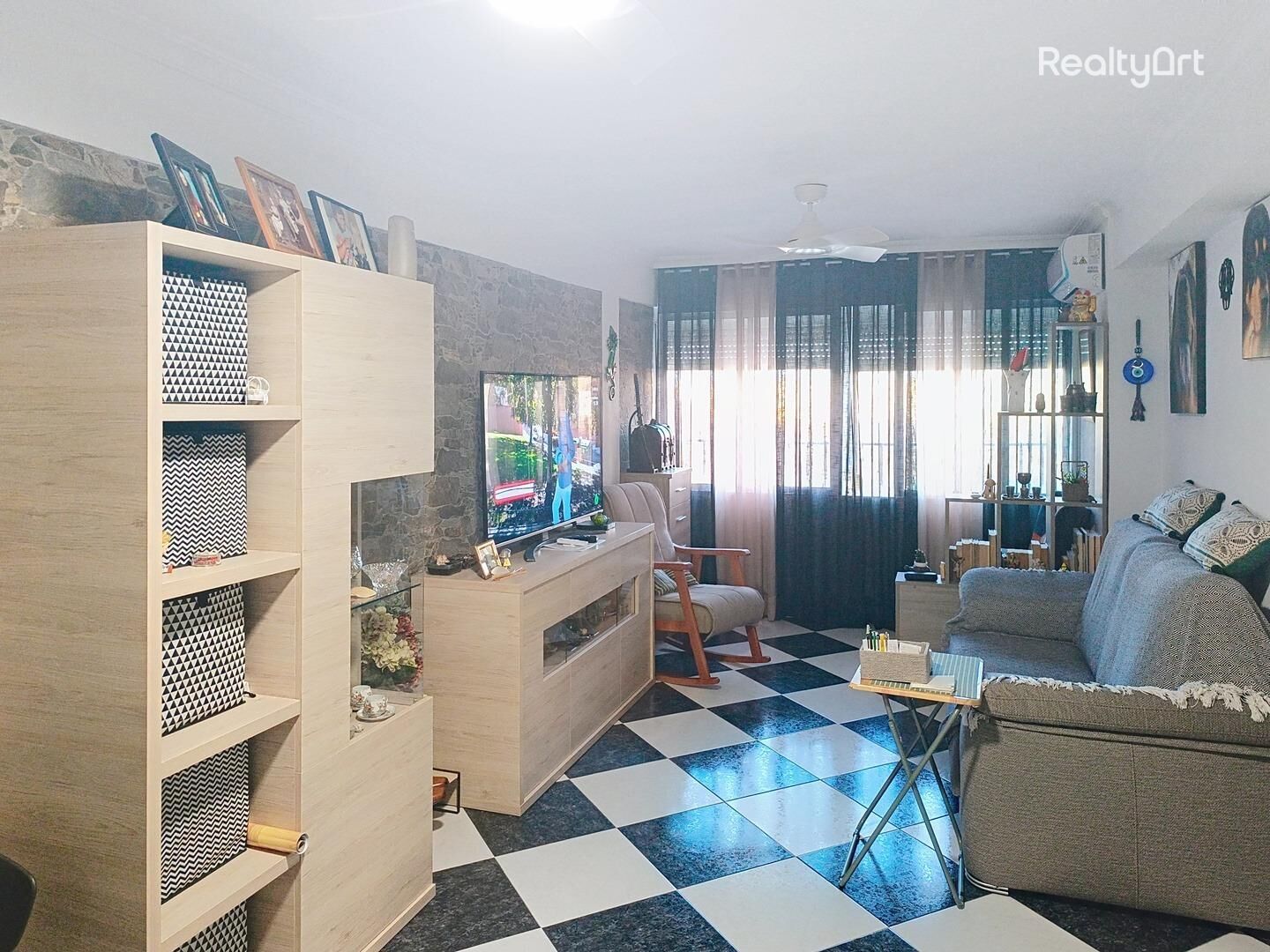 Living room of Flat for sale in  Sevilla Capital  with Air Conditioner and Heating