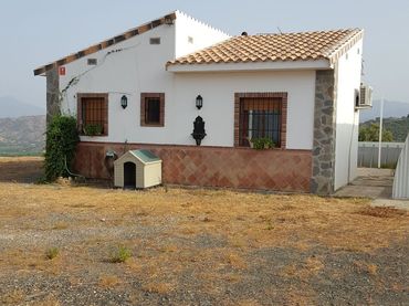 Casa rustica con piscina in vendita a Alozaina