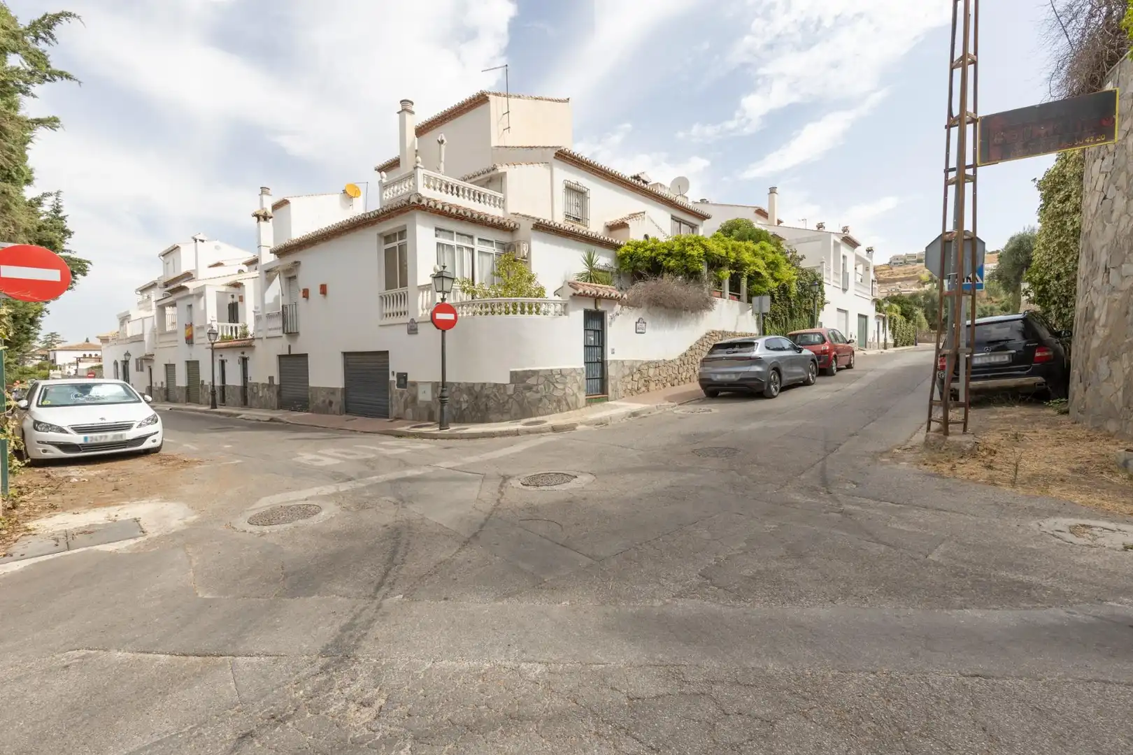 Vista exterior de Casa adosada en venta en Granada con Calefacción, Terraza y Trastero