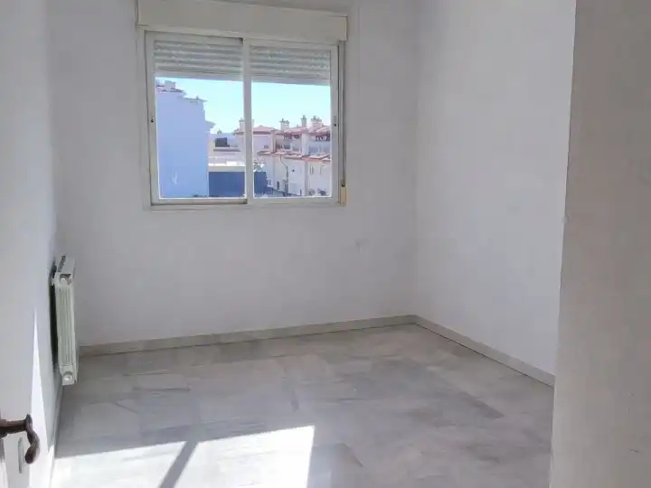 Habitatge amb piscina en venda a Vía del tranvia 1, imagen 4