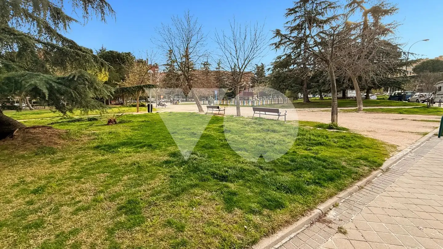 Jardín de Piso en venta en Madrid con Aire acondicionado, Calefacción y Jardín privado