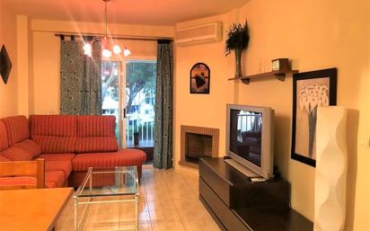 Living room of Flat for sale in Mijas  with Air Conditioner, Swimming Pool and Balcony