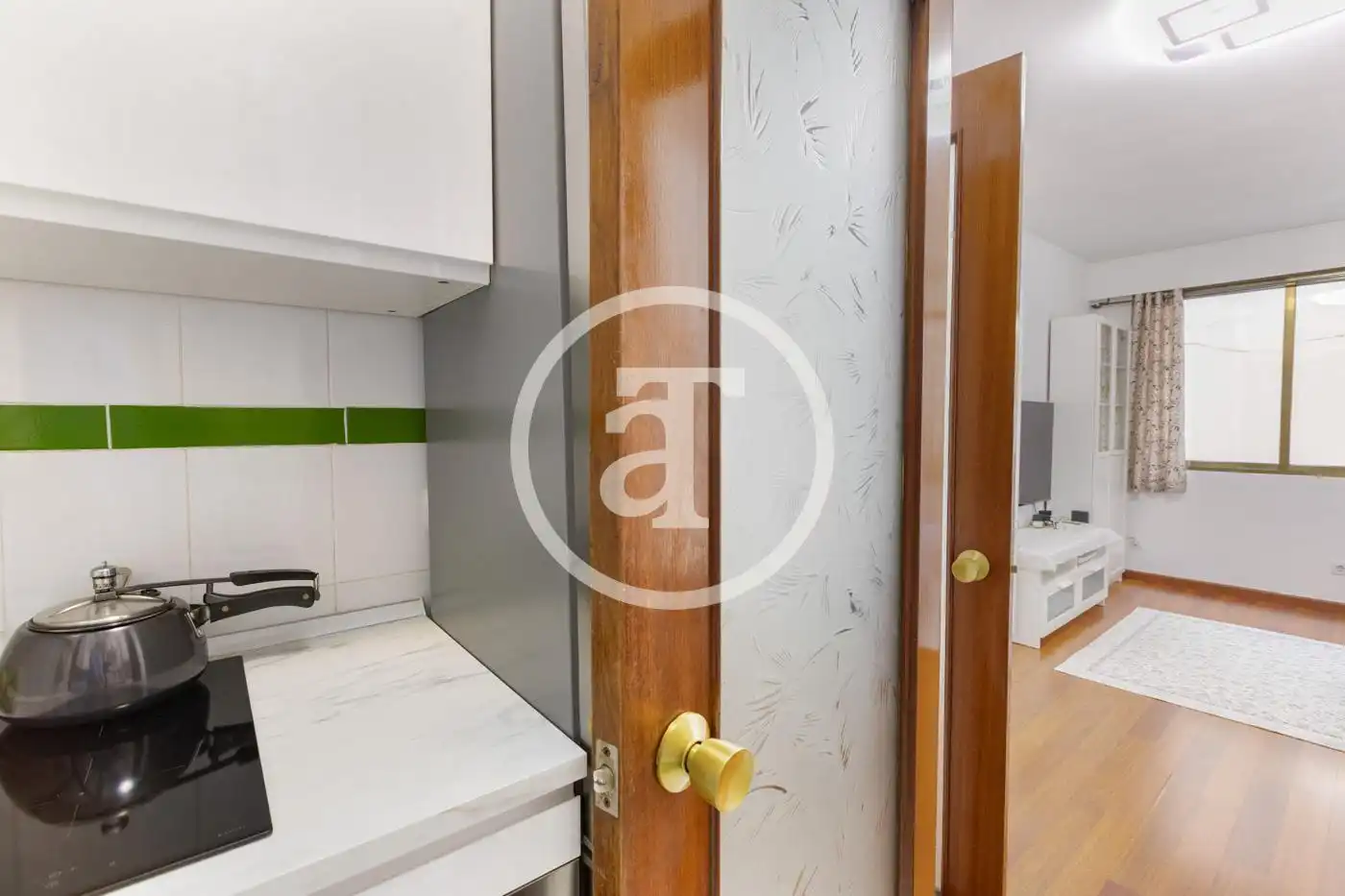 Appartamento con ascensore in affitto a Calle de la Reina, imagen 13
