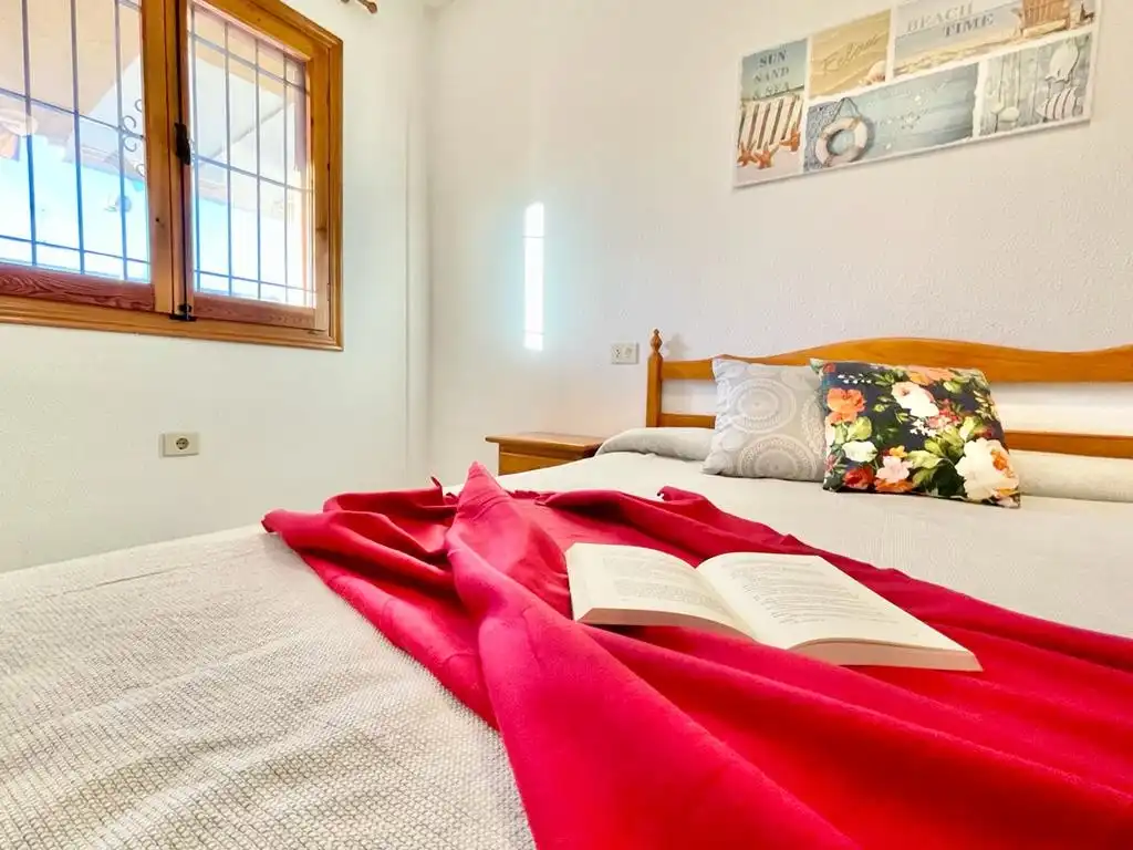 Dormitori de Casa o xalet en venda en San Pedro del Pinatar amb Aire condicionat, Jardí privat i Terrassa