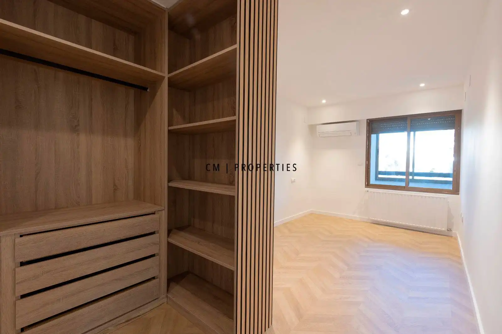 Bedroom of Flat for sale in Valencia  with Air Conditioner, Heating and Parquet flooring