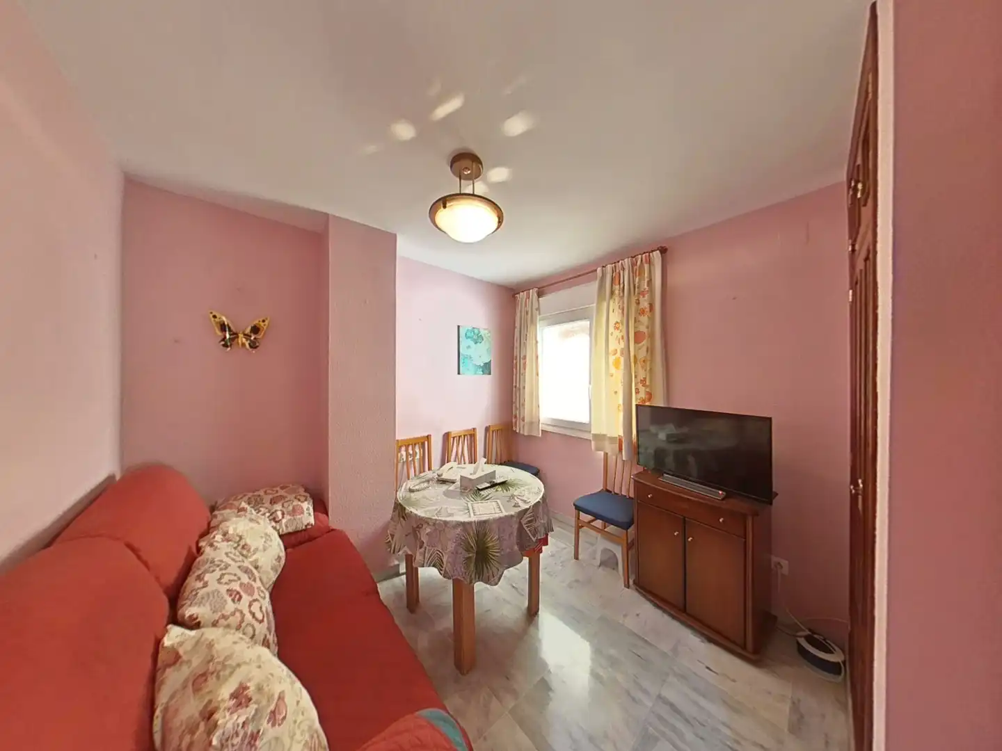 Living room of Flat for sale in Málaga  with Air Conditioner, Furnished and Balcony