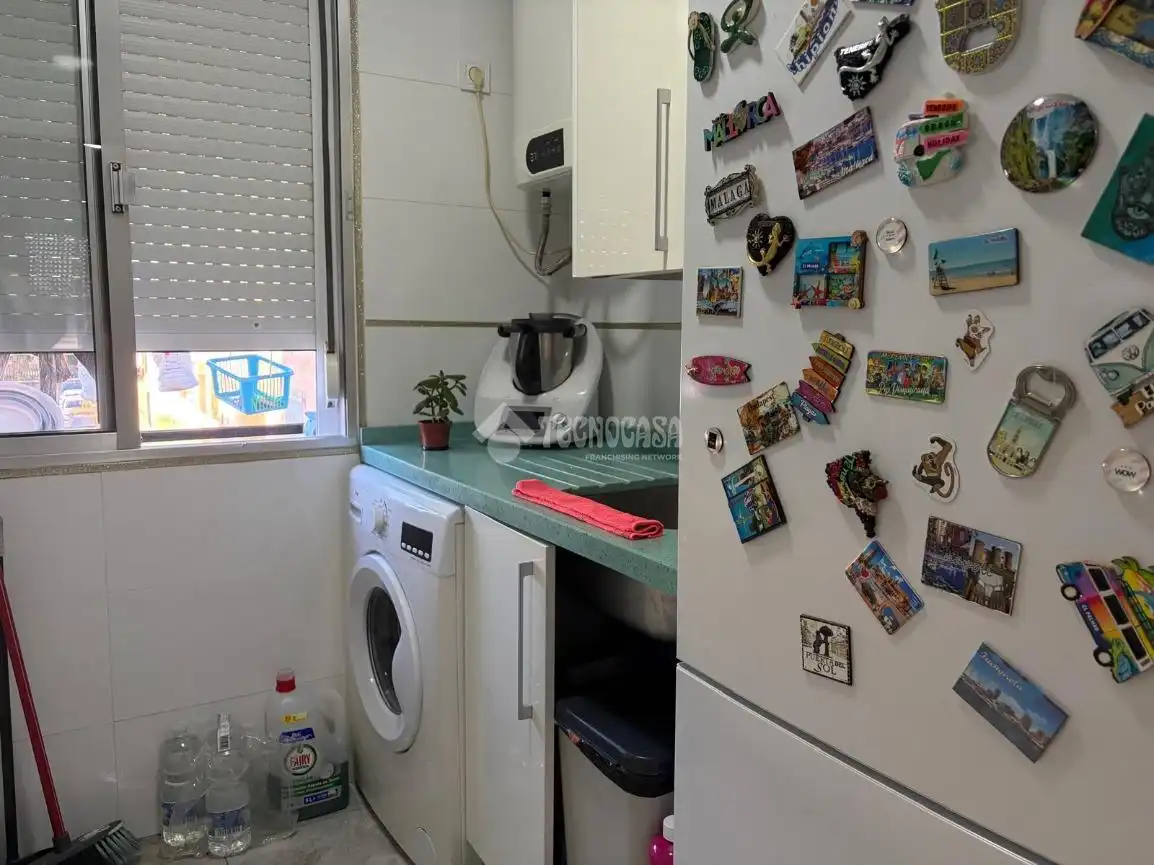 Cocina de Piso en venta en Sevilla con Aire acondicionado