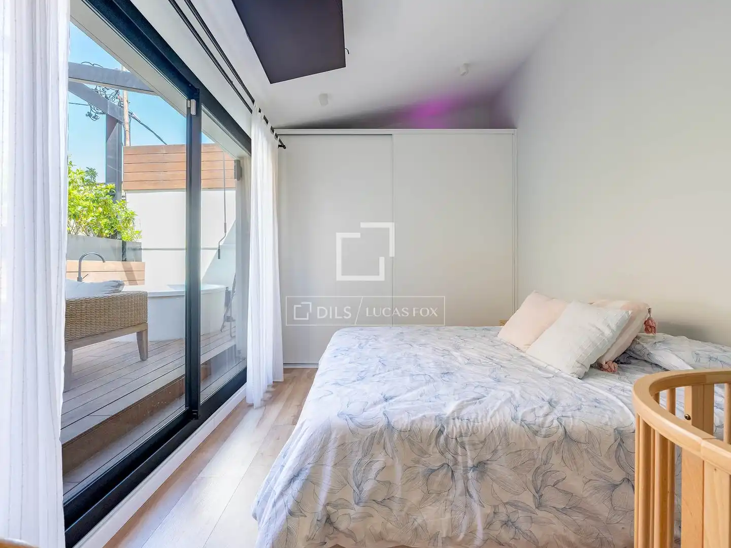 Habitación de Casa o chalet en venta en Cornellà de Llobregat con Aire acondicionado, Terraza y Balcón