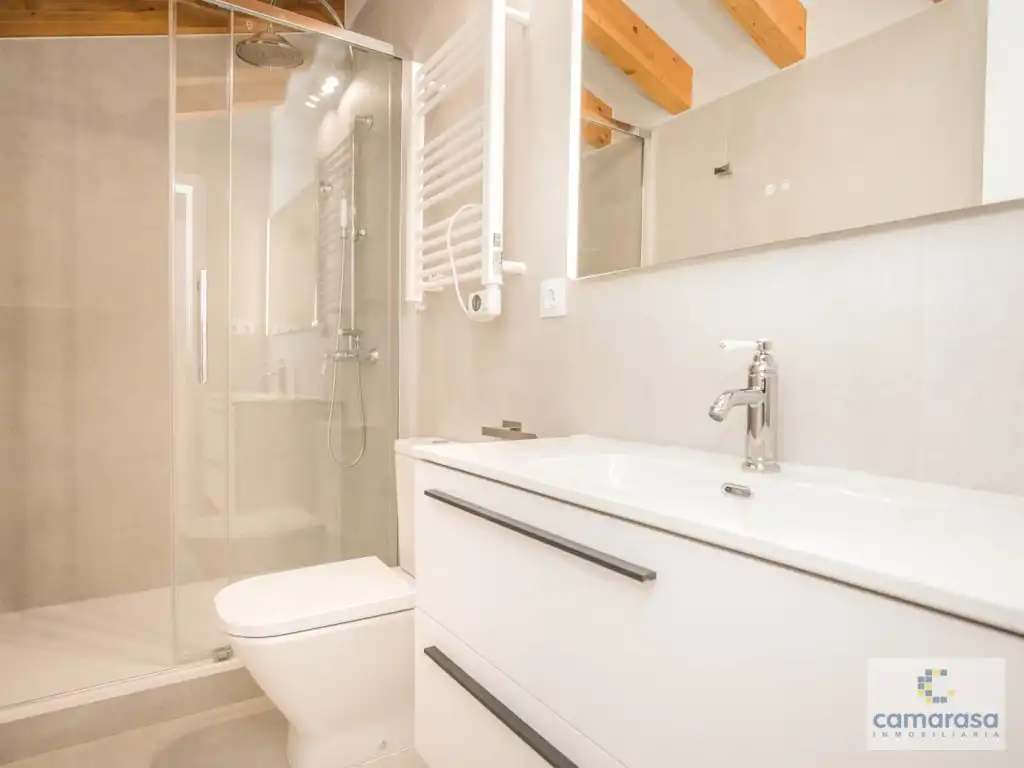 Bathroom of Flat for rent in Ávila  with Furnished