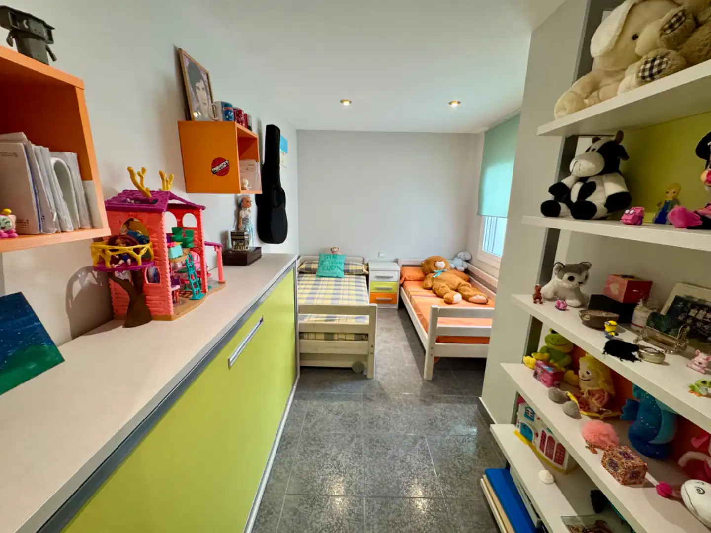 Piso en venta en Sant Boi de Llobregat con Aire acondicionado, Terraza y Trastero