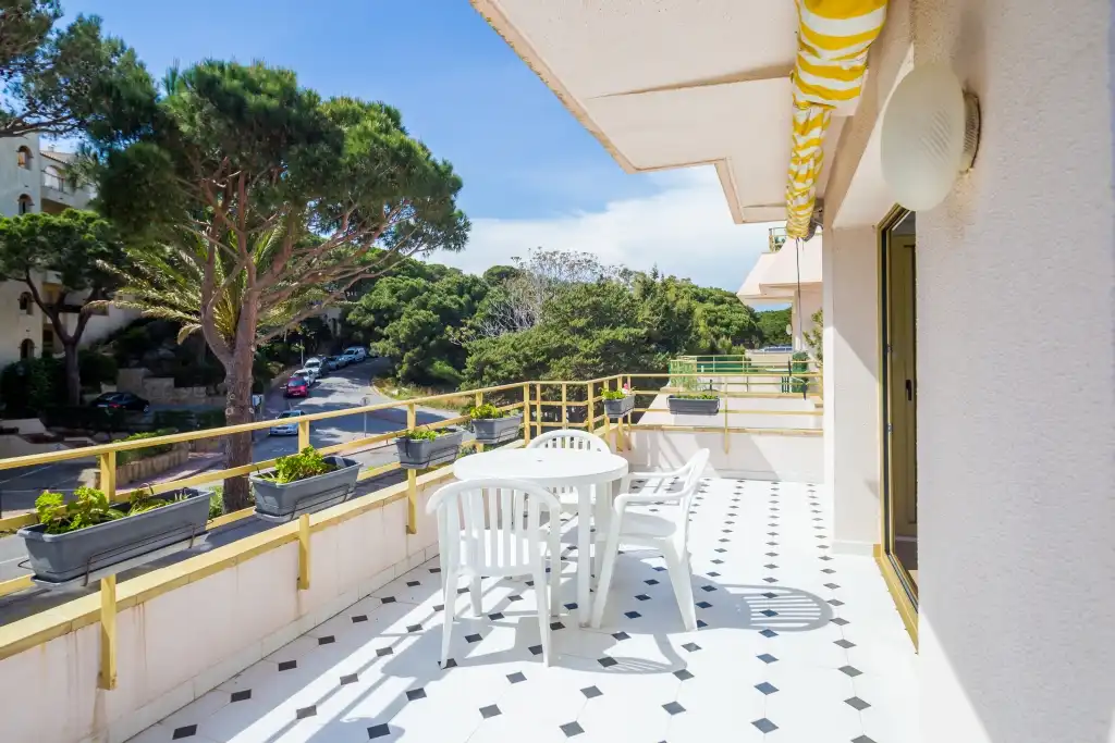 Terrasse von Wohnungen zum Verkauf in Castell d'Aro, Platja d'Aro i s'Agaró mit Klimaanlage, Heizung und Terrasse