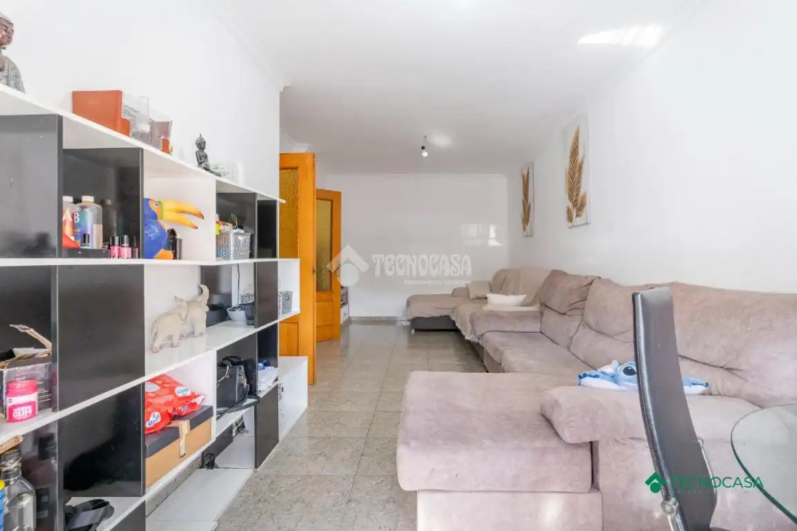 Casa aparellada en venda a La Gangosa, imagen 4