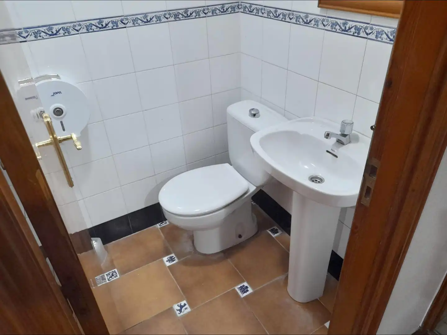 Commercial properties for rent in Calle Ollarretxe, Sarrikobaso