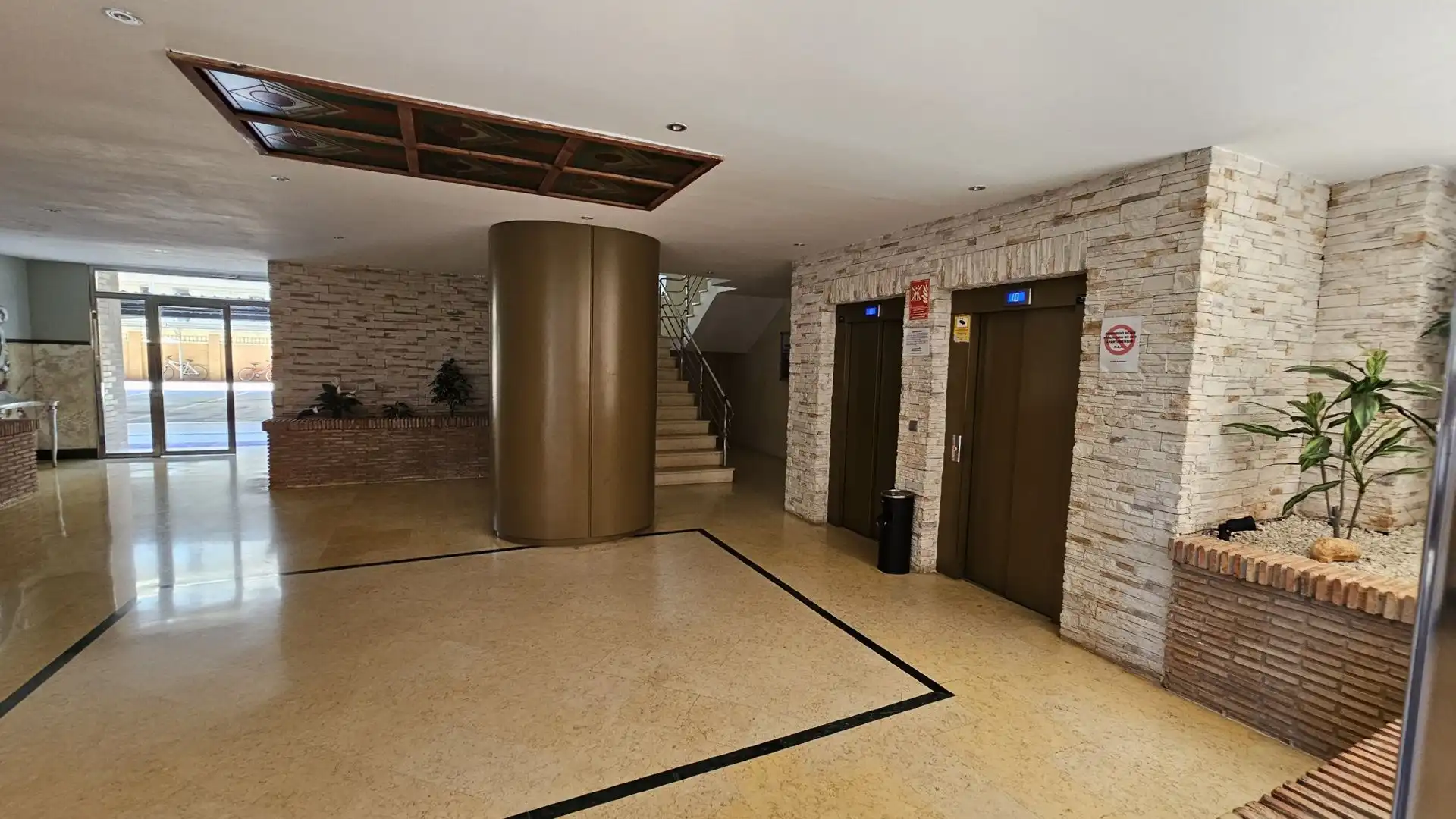 Apartamento con piscina en venta en Amplaeies 37, imagen 21