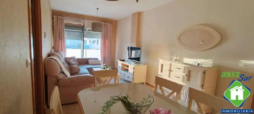 Sala d'estar de Pis en venda en Jerez de la Frontera amb Aire condicionat, Terrassa i Piscina comunitària