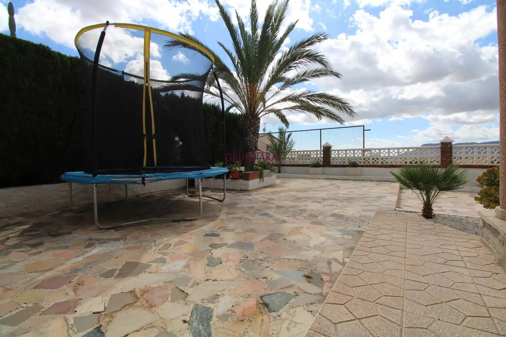 Jardí de Casa o xalet en venda en Alicante / Alacant amb Aire condicionat, Calefacció i Jardí privat