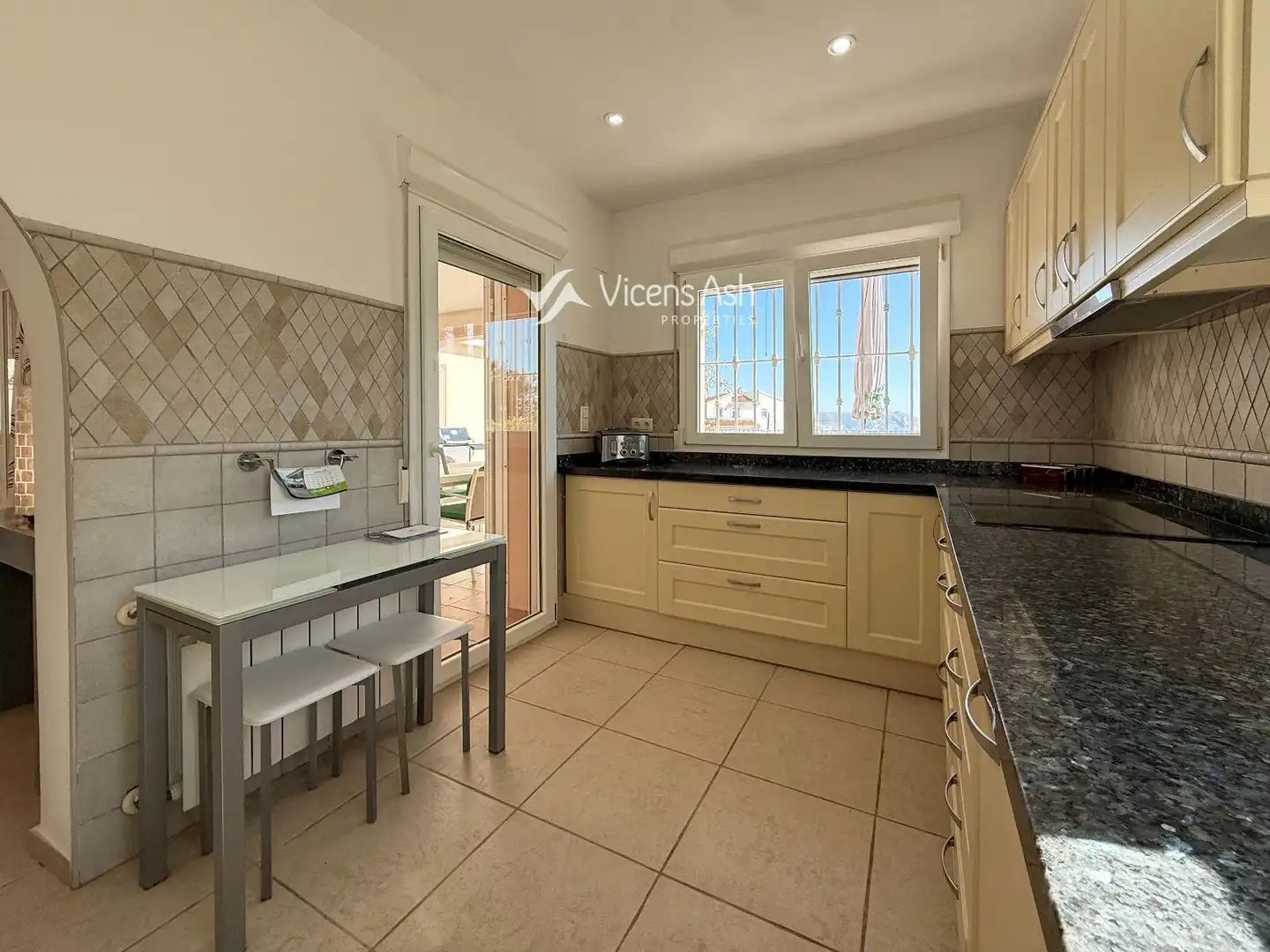Kitchen of Houses for sale in Jávea / Xàbia  with Air Conditioner, Heating and Terrace